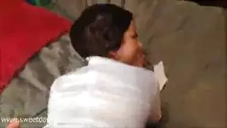 الأميرة تأخذ اللسان والقضيب في مهبلها المبلل