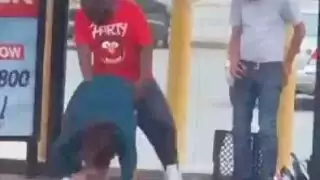 جنس عام خام: أمريكي يهيمن في المحطة