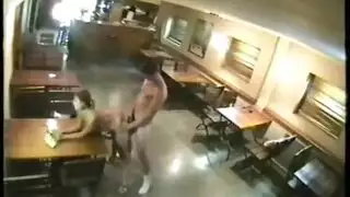 مهمة قذف سري: نيك غريبة داخل المحل