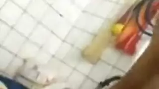 مبشر الثدي الصغيرة هواة الثلاثي