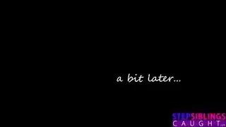 تقييم فرجها الحليق حديثًا