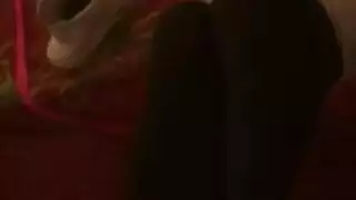 كارينا السكسي تظهر مؤخرتها المشدودة وفرجها المبلل