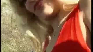 صريح: كس الأم يبتل ويتم تصويره