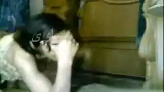 نجار قاسي يدق نقطة الـ جي خاصتها مثل مسمار