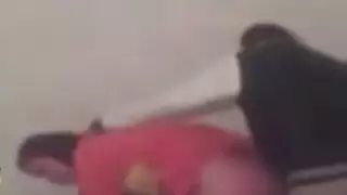 شاب يزنق بنت خاله في الشقه وينيكه غصب