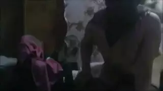 لقطات مخفية: بنات محجبات يأخذن جماع شرجي وخشن