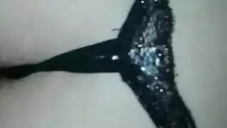 ربة منزل خليجية ساخنة تحب القضيب السعودي الكبير في مشهد إباحي