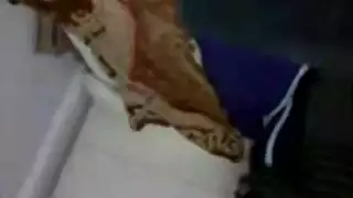 جنس عنيف مع امرأة بدينة: فيديو إباحي مع اهتزاز البطن