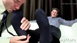 تسجيل قدميها سراً قبل المقابلة