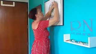 ورشة ديسي إباحية: أجساد عارية، طلاء مبلل، وفن صريح