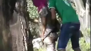 ٢ شريط جنسي للزوجين النشطين في الخارج – سر الكاميرا الخفية