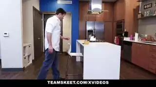 جزائرية بزاز كبيرة