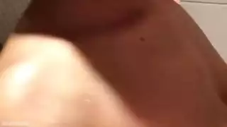 إباحية بميزانية: شريط هاوي منفرد في غرفتها