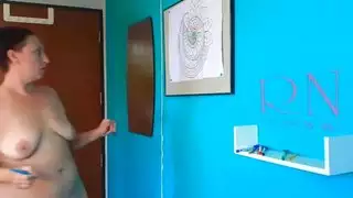 ورشة ماندالا إباحية: فتيات هنديات يرسمن عاريات مع إيقاعات إباحية