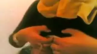 شاب مصري يمارس الجنس مع أخته المحجبة في شريط سري