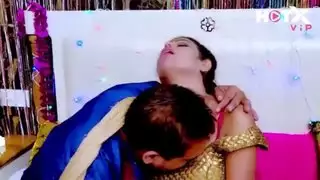 صوت هندي حقيقي في جنس إباحي مزدوج الفتحات في شهر العسل