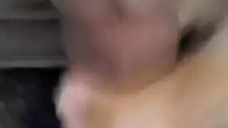 قضيب ضخم قاس مراهق يستمني وينفجر بحمولة ضخمة