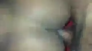 بتلعب ف كسها الجميل وبزاها الكبير قدام الكاميرا