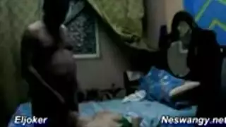 بورن عربي خاص: ربة منزل يائسة تتوسل لجماع شرجي وقذف داخلي