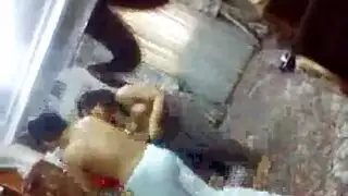 حفلة بيت دعارة إباحية: شراميط مثيرة ترقص من أجل القذف الداخلي