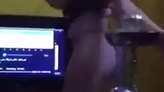 جنس فموي مكثف وآهات