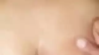 شرج ممول بآيفون مع طالبة يائسة