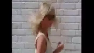 تدليك فاحش: تريده بقسوة بلسان على مهبلها