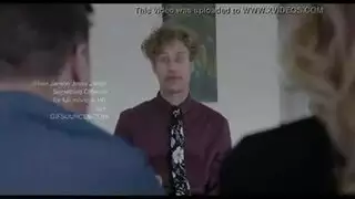 مشهد إباحي مشعر: رجل أسود يملأ كس جيليان يانسون