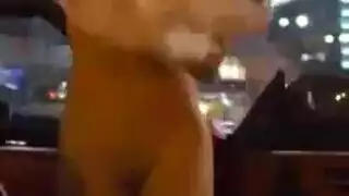 إغراء بملابس داخلية فاضح وكشف الفرج على الكاميرا