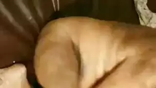 سحاقيات شقراء من أم وابنة في مشهد إباحي حار