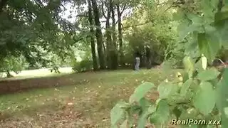 ينيك صديقته خلف ابوهن