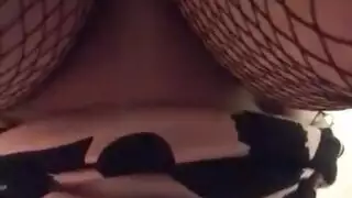 سيدة ناضجة قصيرة