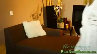 مدلكة شرقية تمنح إفراغًا كامل الجسد مقابل النقود