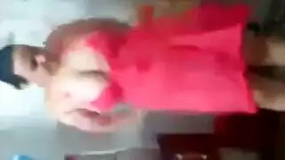 معركة رقص ملحمية تؤدي إلى جنس جماعي