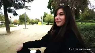 الجار المشاغب يمارس الجنس بقوة في المناطق المفتوحة