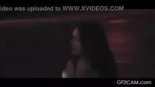 مراهق روسي يمارس الجنس مع سمراء ذات رسم جسدي مثير