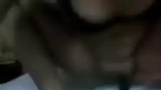 إيلاج مزدوج شرجي ومهبلي بخيار عملاق