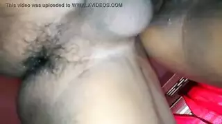 طالبة شرقية مُهملة ومملوءة بالسائل المنوي