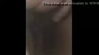 أغلقت كيتي عينيها ولم تستطع التوقف عن التفكير في رجل تحبه كثيرًا