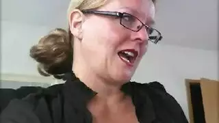 سيدة ناضجة الألمانية استغل من قبل بستاني