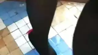 أرجل طويلة، جوارب طويلة، حركة جنسية صريحة