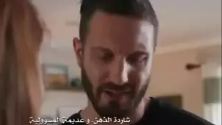 إباحية دولية: أمريكي يضرب مؤخرة مغربية بوضعية كلابية