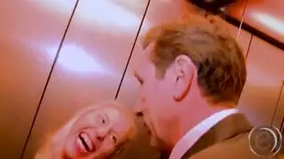 مهبل صغير الحجم يطلب أن يُملأ بقوة