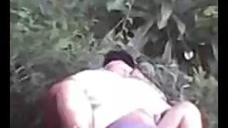 العاهرة المراهقة الآسيوية تريد عملية مص قاسية أثناء الصب