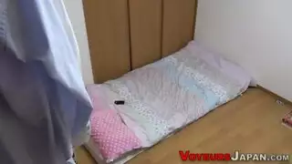 تسدد قرضها بجنس صارم وبلع