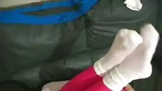 معلمة مراهقة شقراء تظهر مؤخرتها الكبيرة في رقصة حارة