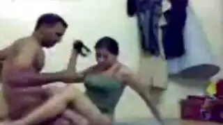 نيك شرجي خفي: ابنة العم في فيلم بورنو عراقي سري