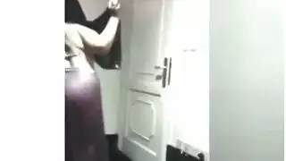 ترقص الكويتية المنقبة في ملابس داخلية شفافة لحبيبها المصري