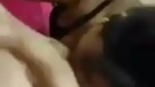 سحاقيات عربيات في وضع المقص بإثارة صريحة