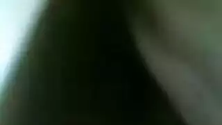 فتاة مسلمة مشاغبة تستمني ثم تمارس الجنس في مشهد صريح